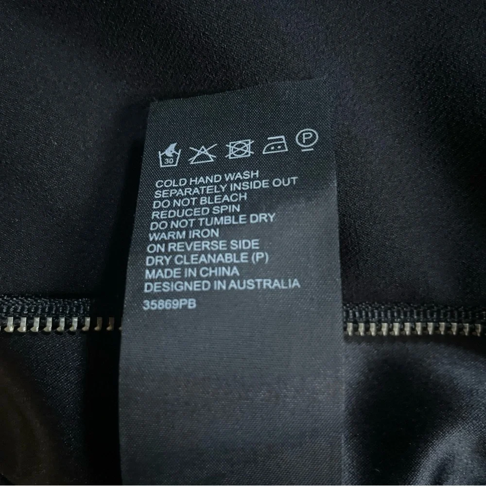 Bardot Black Ruffle V-neck Romper Size 6​​​ - Picture 9 of 9